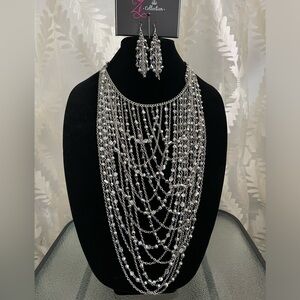 Paparazzi Z Collection “Enticing” Necklace & Earring Set